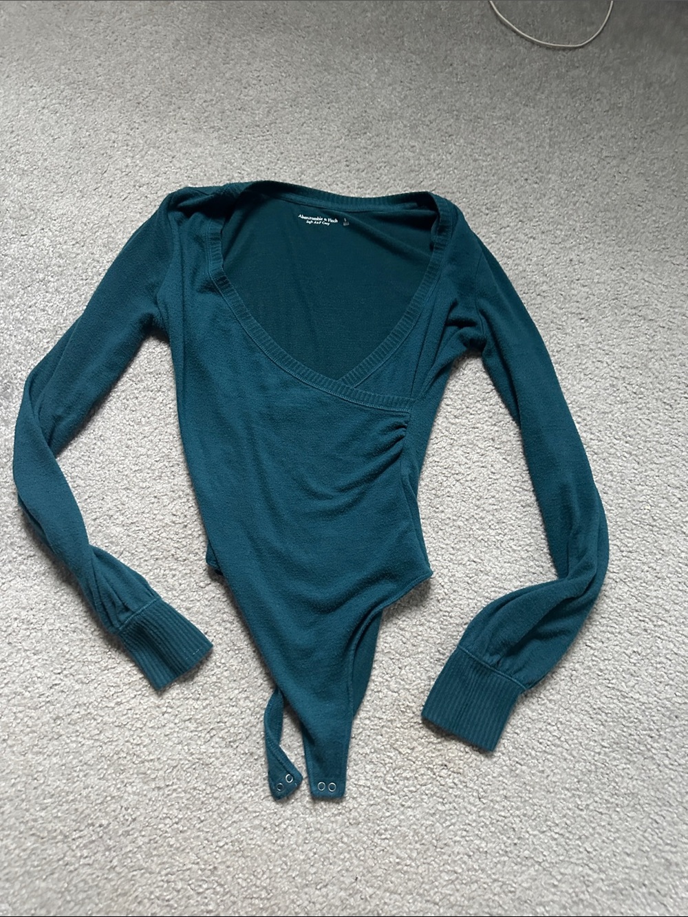 Abercrombie and Fitch soft and cozy V-neck bodysuit - Picture 2 of 8